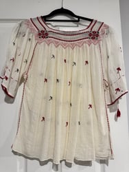 IE07 – Cămașă stil ie (artizanală) cu broderie florală discretă IE07 – Cămașă stil ie (artizanală) cu broderie florală discretă